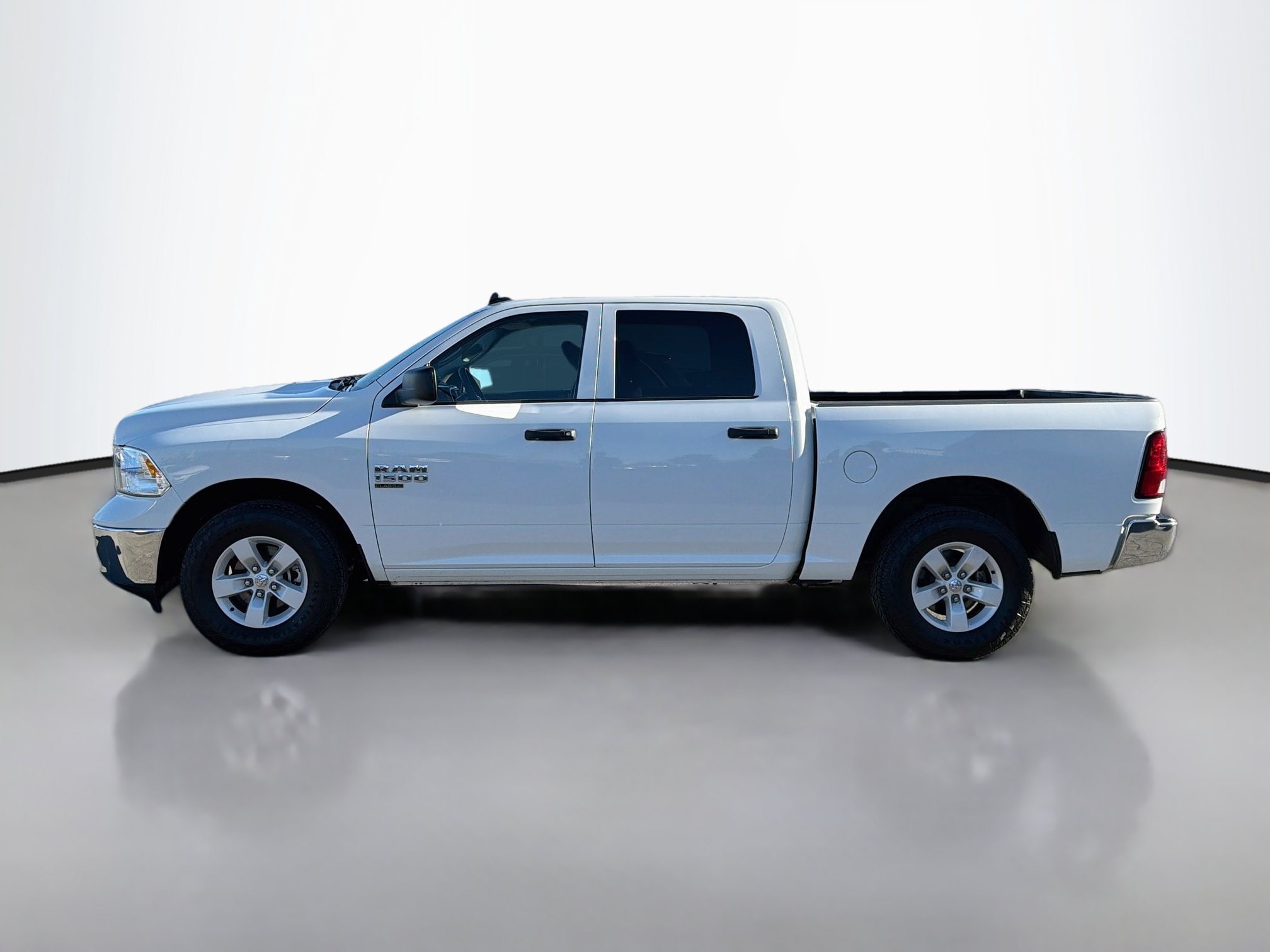 ram ram 1500 classic 2022 3C6RR7LG9NG330826 image ram ram 1500 classic 2022 3C6RR7LG9NG330826 image